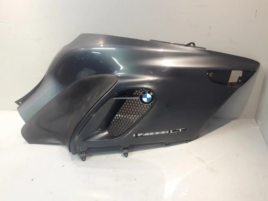 Sivukansi BMW