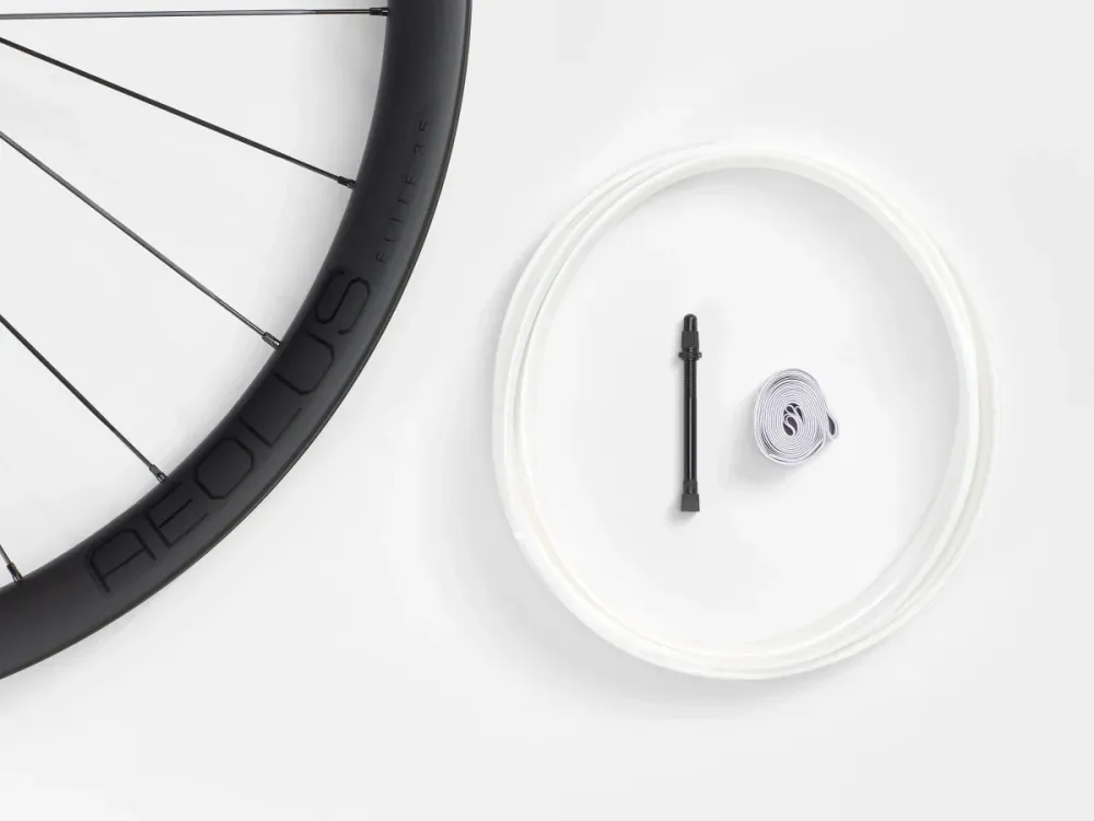 Bontrager Aeolus Elite 35 TLR Disc Road Wheel Takakiekko