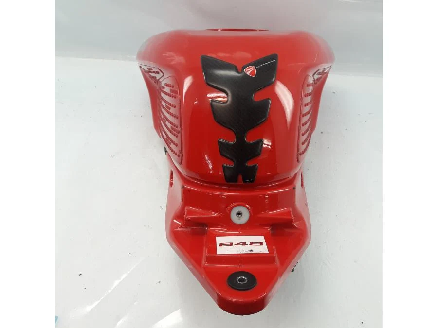 Bensatankki Ducati