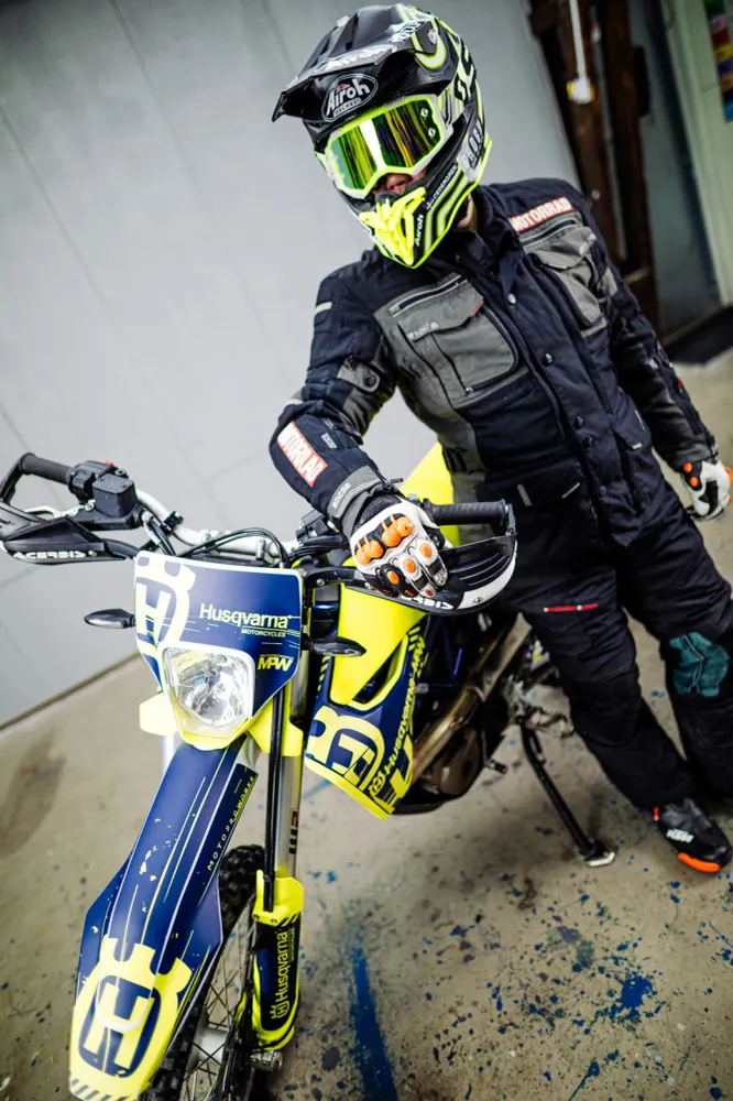 Husqvarna 701 SM GRAFIIKAT - "Disruptor" (Sininen)