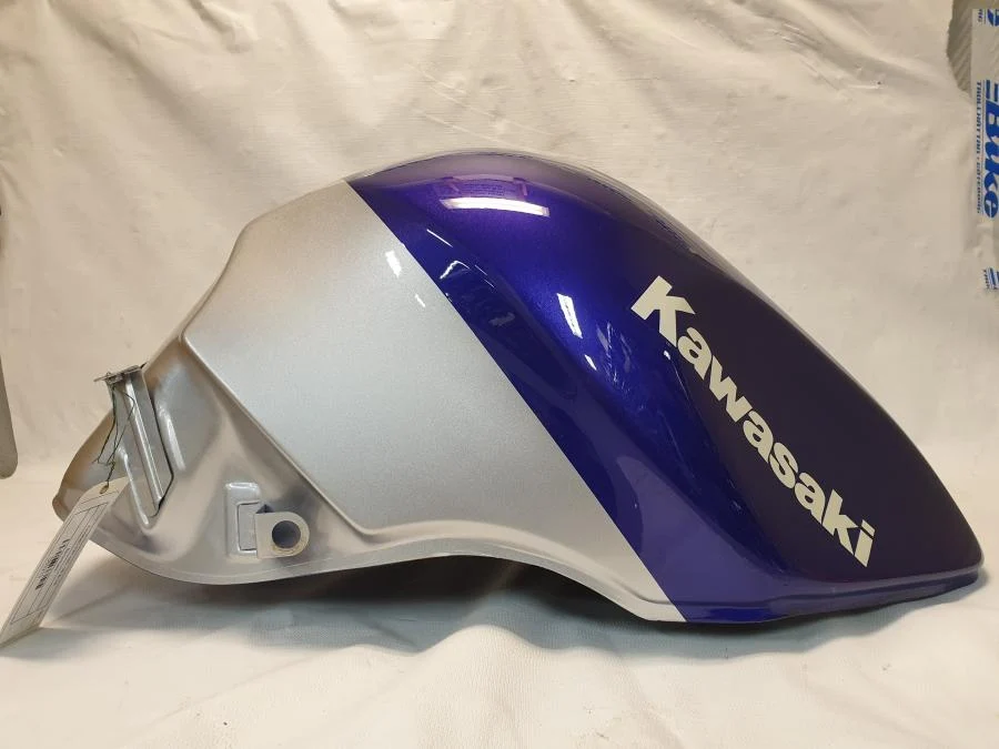 Bensiinitankki Kawasaki