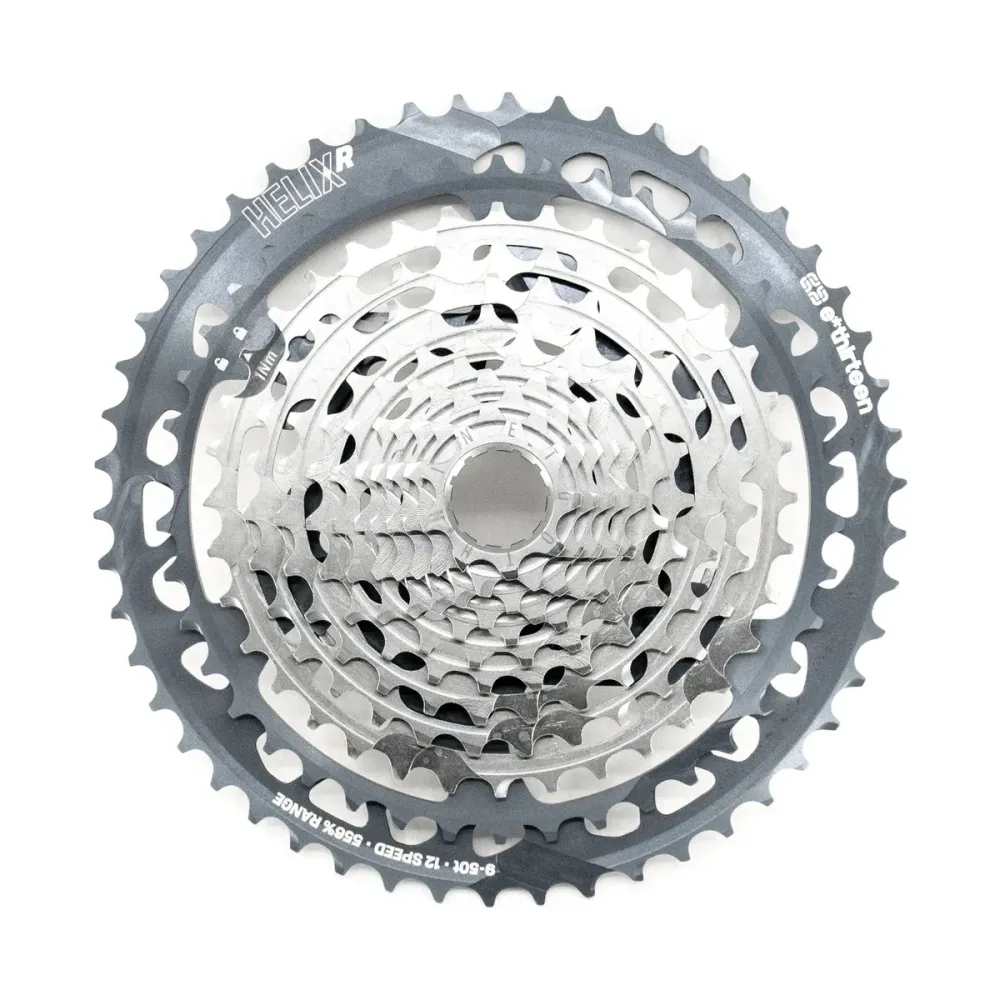 E-THIRTEEN Helix Race 12V kasetti Harmaa