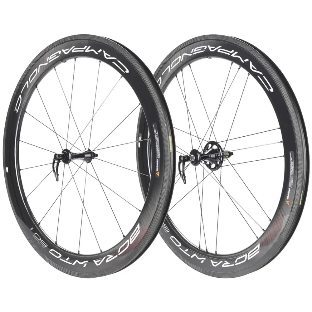 Pari CAMPAGNOLO BORA WTO 60 -pyörää.