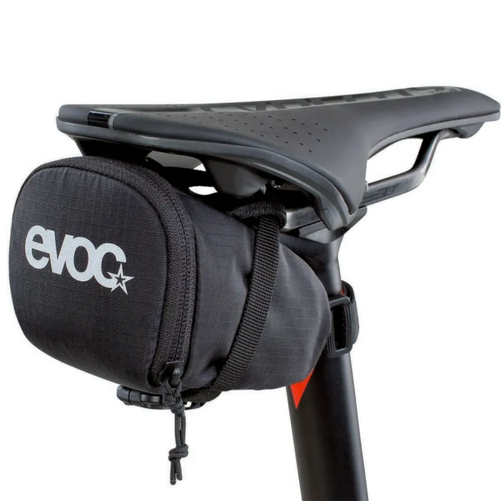 EVOC SEAT BAG M Satulalaukku musta