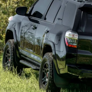 Cali Raised 10-24 Toyota 4Runner Step Ed Bolt On Rock Sliders - Kick Out/PwdrCoat Plate/Pwdr