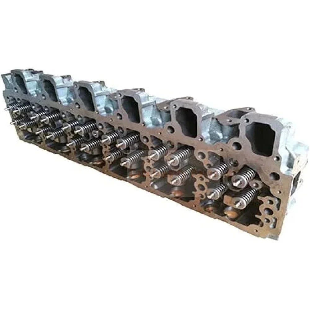 Täydellinen sylinterikansi venttiileillä 04905686 04910979 04905941 Deutz-moottorille TCD6L2013 4V